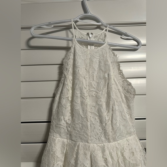 Lace Dress - Picture 2 of 4
